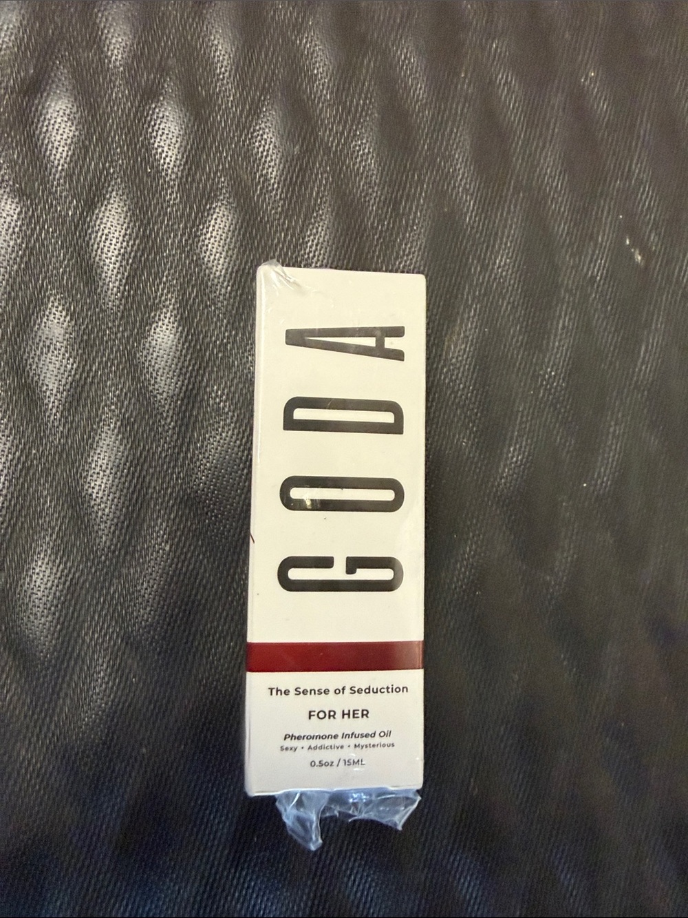 GODA The Sense of Seduction Pheromone Oil for Her - White & Red Box